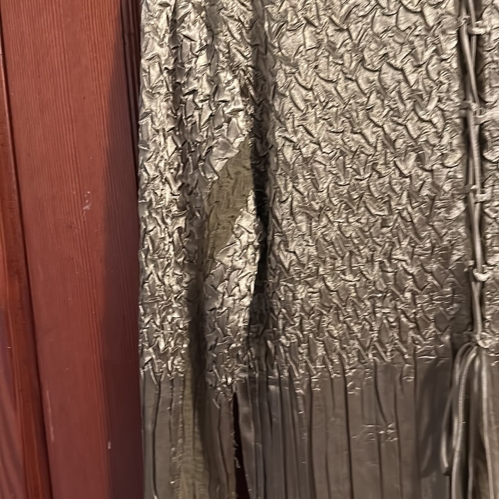 💜💜 Very Gold Long Bell-Sleeved ButtonUp Fancy Top Ladies Size M by Komarov - Picture 10 of 12